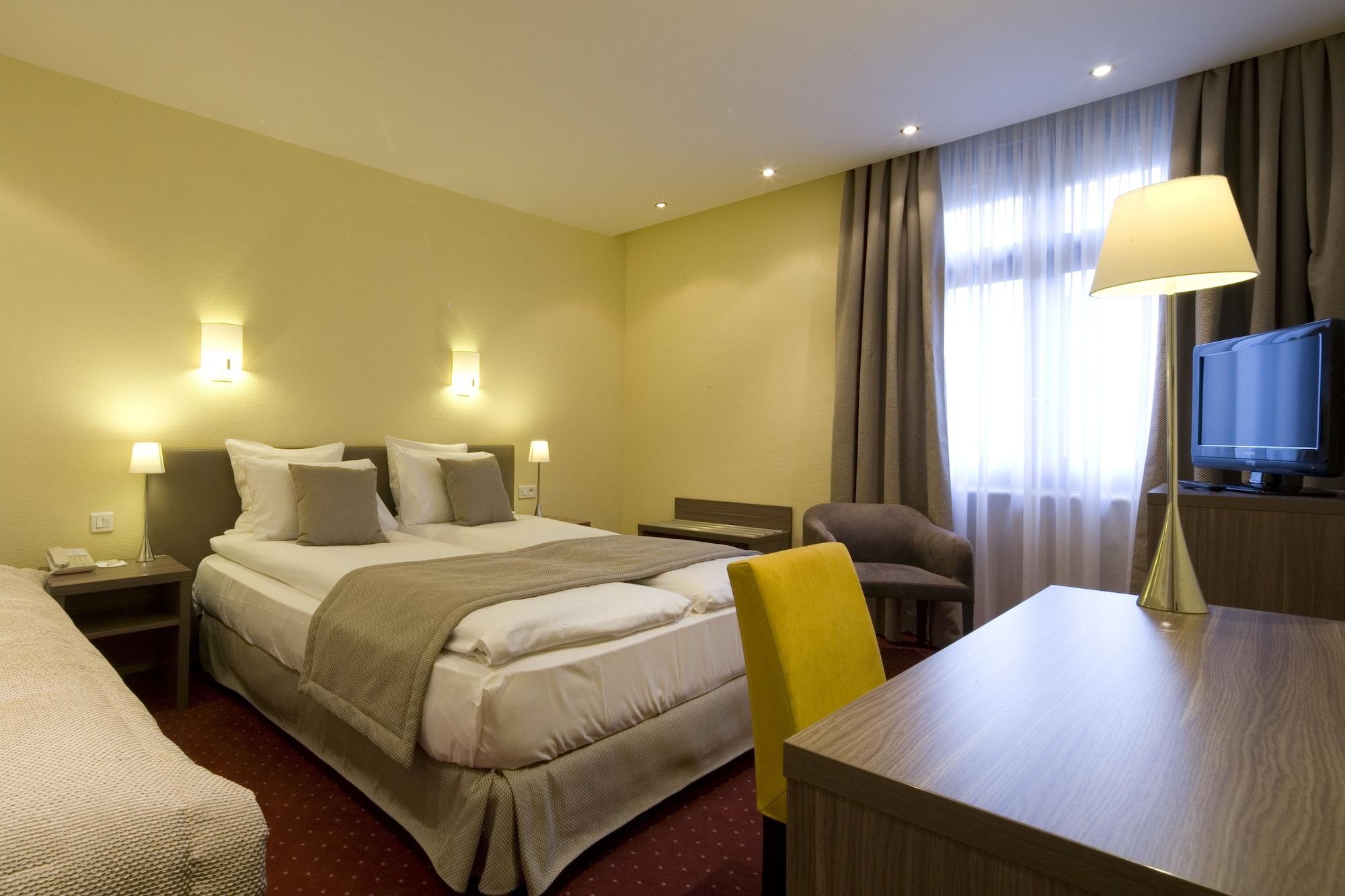 Grand Hotel Bristol Colmar Exterior photo